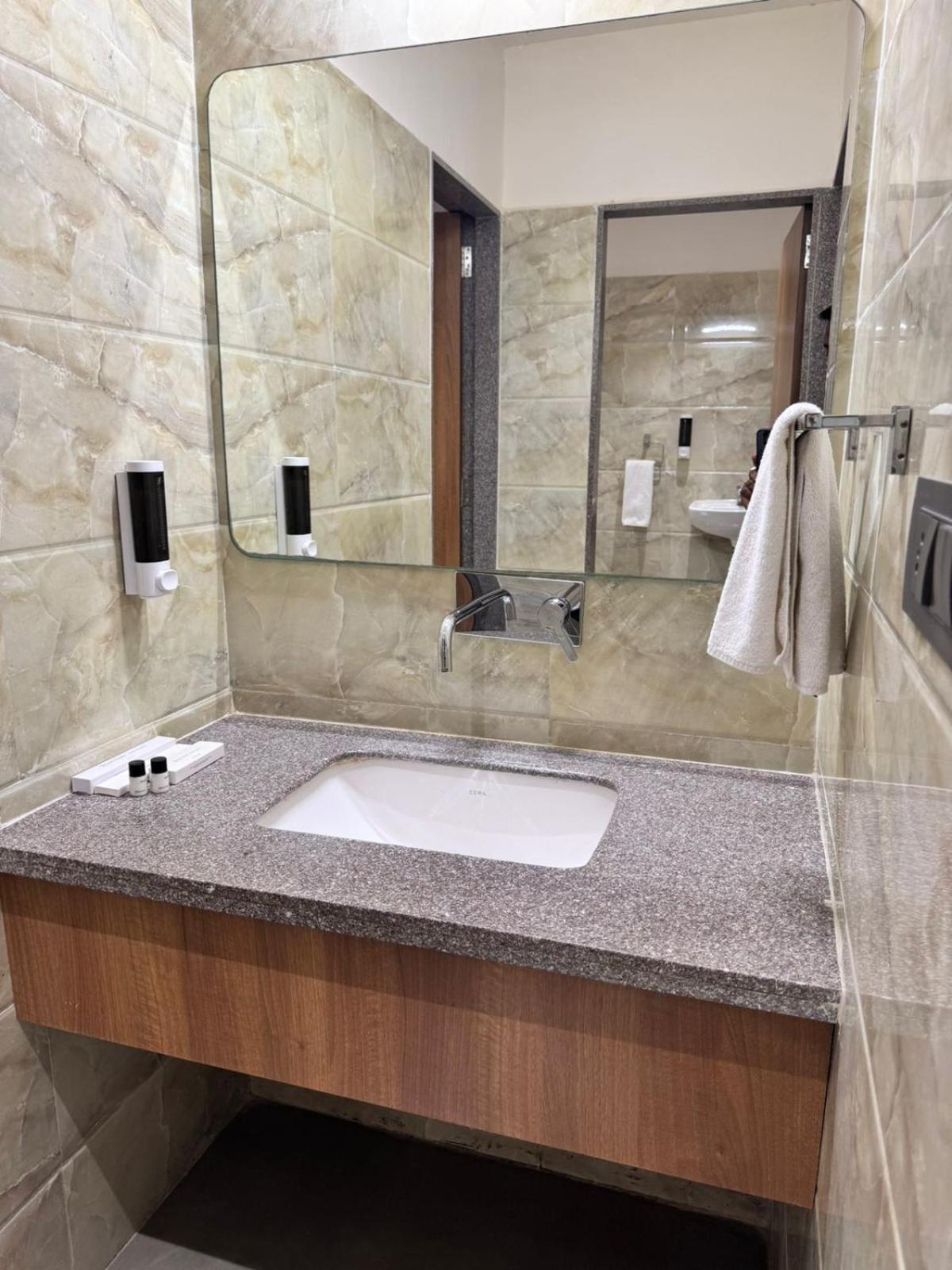 Siara Styles Amba Suites, 간디나가르 외부 사진